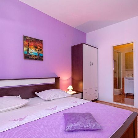 Apartments Ana Buratovic Stari Grad  Exterior photo
