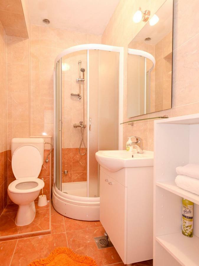Apartments Ana Buratovic Stari Grad  Exterior photo