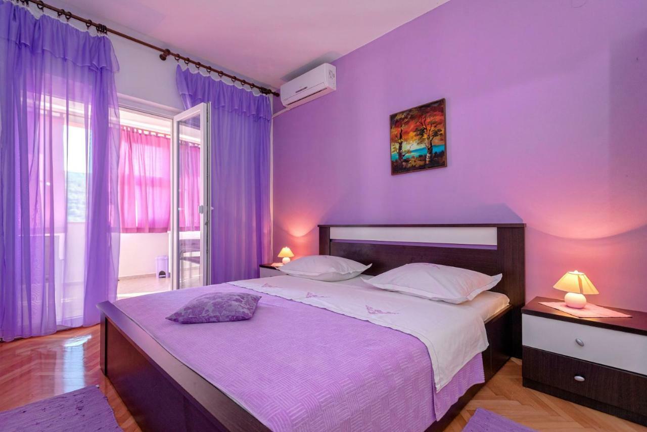Apartments Ana Buratovic Stari Grad  Exterior photo