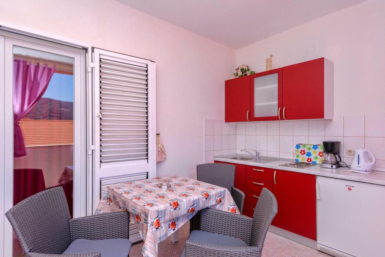 Apartments Ana Buratovic Stari Grad  Exterior photo