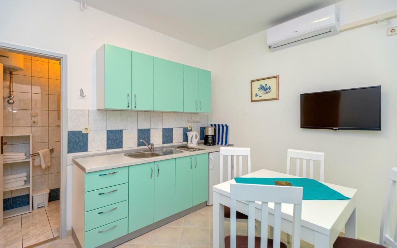 Apartments Ana Buratovic Stari Grad  Exterior photo