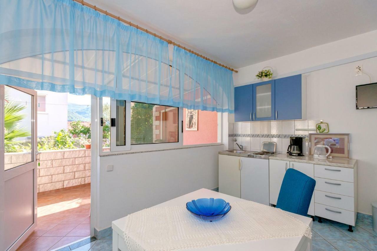 Apartments Ana Buratovic Stari Grad  Exterior photo
