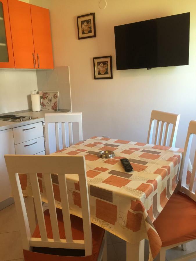 Apartments Ana Buratovic Stari Grad  Exterior photo